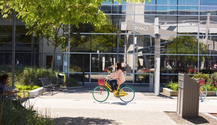 Google เริ่มผ่อนเงื่อนไข ในการให้พนักงานกลับเข้าทำงานสำนักงาน