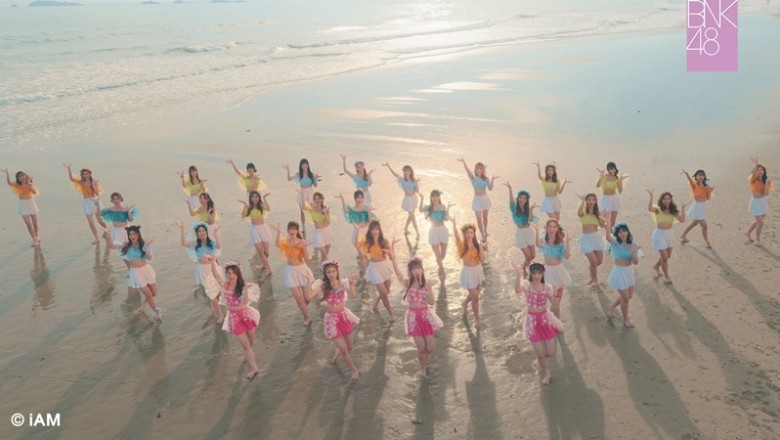 จัดเต็มรับซัมเมอร์ ! BNK48 จับมือ CGM48 แจกความสดใสใน Sayonara Crawl