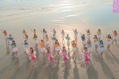 จัดเต็มรับซัมเมอร์ ! BNK48 จับมือ CGM48 แจกความสดใสใน Sayonara Crawl