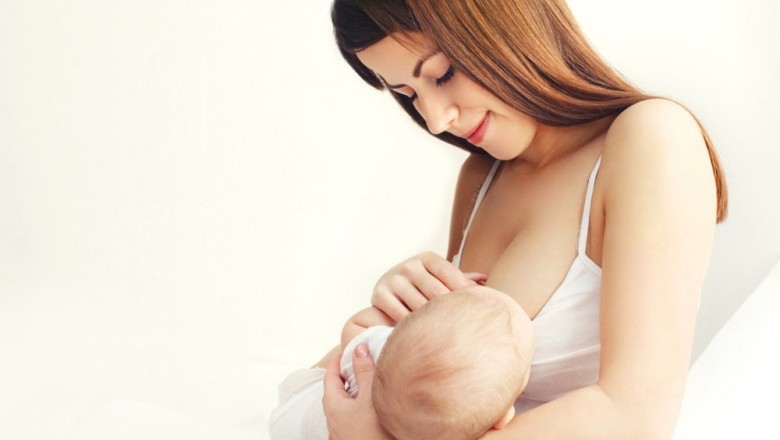 ให้ลูกกินนมแม่ กลัวหน้าอกคล้อย