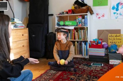 PeopleLens อุปกรณ์ AI ช่วยเด็กตาบอดให้สื่อสารได้อย่างมั่นใจ