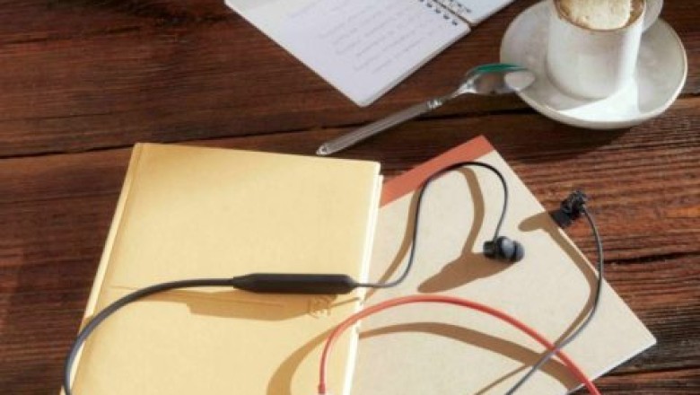 OnePlus Bullets Wireless Z2 เปิดตัวพร้อมสายห้อยคอ ใช้งานได้ยาวนาน 30 ชั่วโมง