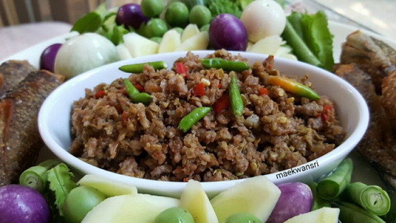 น้ำพริกมะขาม กินกับปลาช่อนนาทอด อาหารจานเดียว