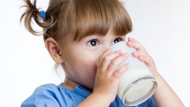 แนะเด็กไทยดื่มนมจืดวันละ 2 แก้ว เพิ่มความสูง