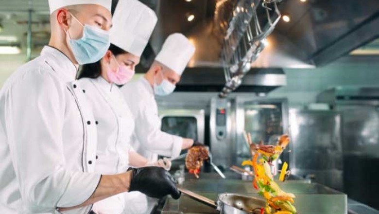 ผู้ปรุงและสัมผัสอาหาร ต้องสวมหน้ากากป้องกันโควิด