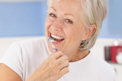 เทคนิคดูแลสุขภาพฟัน สำหรับผู้สูงอายุ