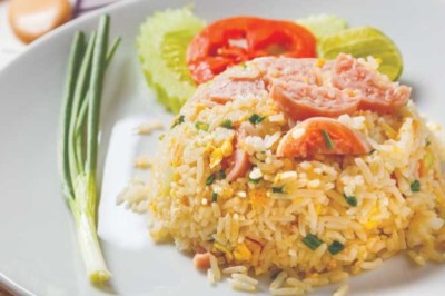 ข้าวผัดแหนม