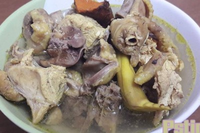 ไก่บ้านต้มขมิ้น อาหารภาคใต้