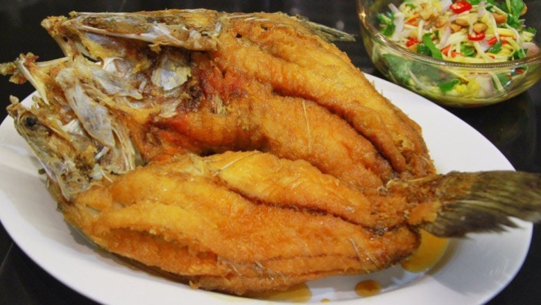 ปลากะพงทอดน้ำปลา อาหารจานเดียว