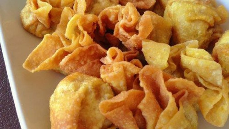 เกี๊ยวทอดสอดไส้ครีมชีส อาหารญี่ปุ่น