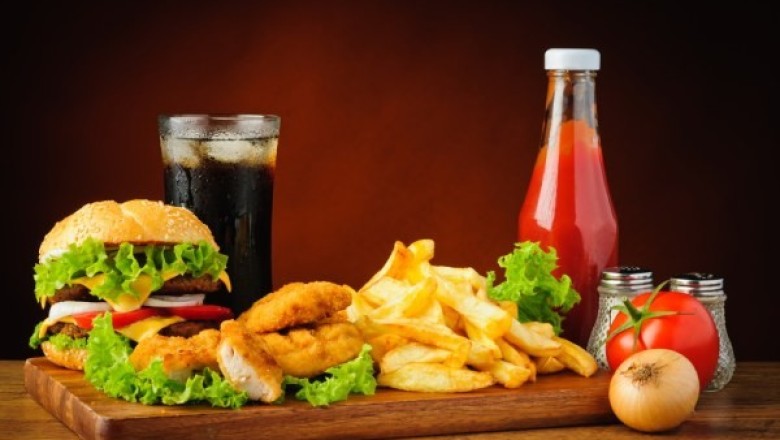 อาหารขยะที่นักเรียนต้องเลี่ยง