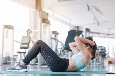 ลดหน้าท้องด้วยการซิตอัพ