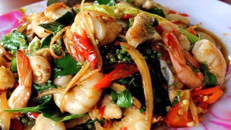 ผัดฉ่าทะเล อาหารจานเดียว