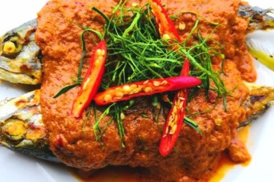 ฉู่ฉี่ปลาทู อาหารจานเดียว