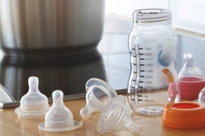 นึ่งขวดนมลูก ทำเองหรือใช้เครื่องใช้ไฟฟ้าดี