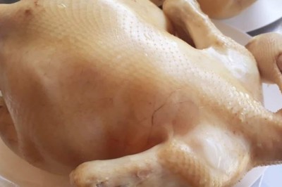 วิธีต้มไก่ไหว้ให้สุกทั่ว และหนังไม่ลอก