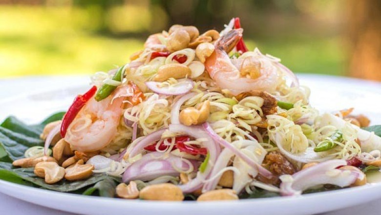 ยำตะไคร้กุ้งสด อาหารจานเดียว