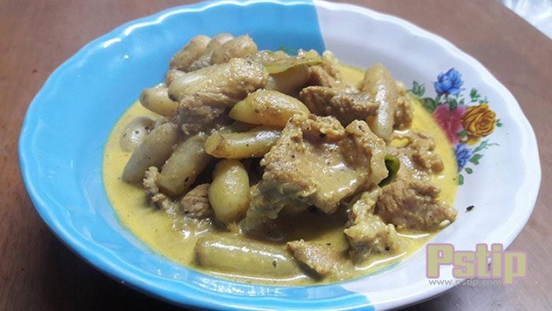 แกงกะทิหมูกับมันขี้หนู อาหารภาคใต้