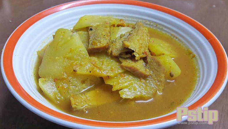 แกงส้มหมูย่างกับสับปะรด อาหารภาคใต้