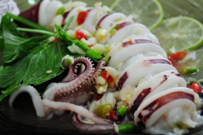 ปลาหมึกไข่นึ่งมะนาว หมึกนึ่งมะนาว