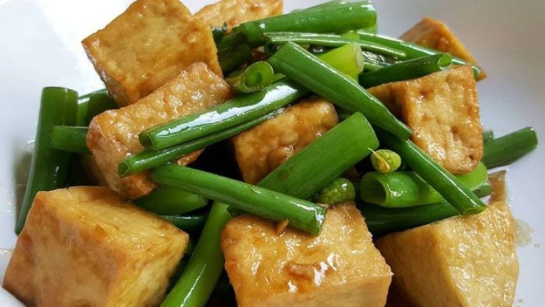 ผัดดอกหอมใส่เต้าหู้ อาหารจานเดียว