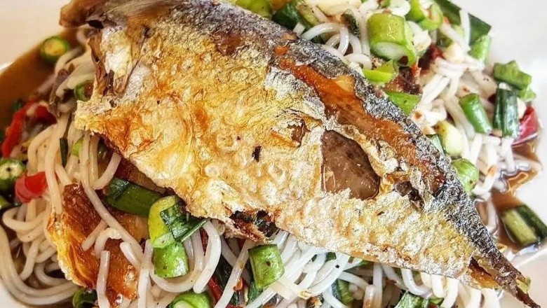 ยำขนมจีนปลาทู อาหารจานเดียว