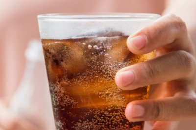 สาเหตุที่น้ำอัดลมเป็นเครื่องดื่มต้องห้ามของคนลดความอ้วน