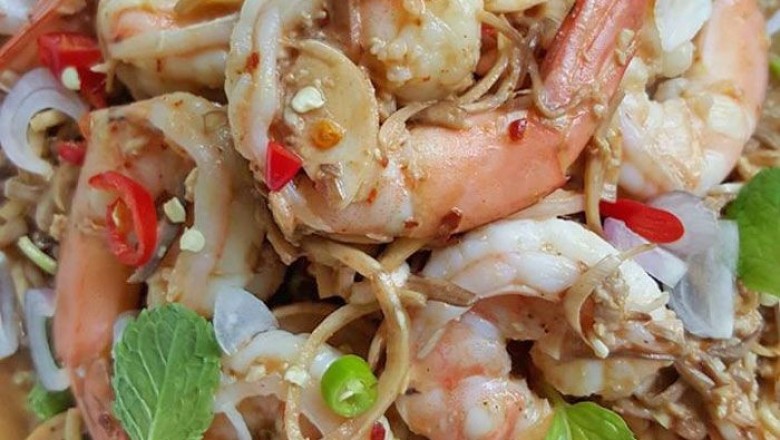 ยำหัวปลีกุ้งสด อาหารจานเดียว