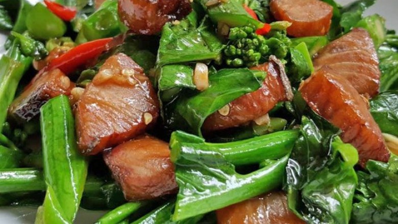 ผัดคะน้าปลาเค็ม อาหารจานเดียว