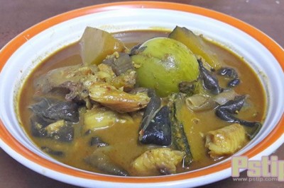 แกงน้ำเคยไตปลากับปลาดุกย่าง (แกงน้ำเคยพุงปลา) อาหารภาคใต้