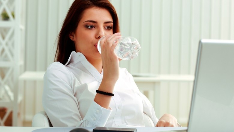 สาวออฟฟิศระวังเสี่ยงโรคกระเพาะปัสสาวะอักเสบ