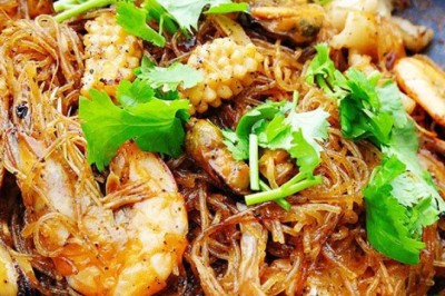 ทะเลอบวุ้นเส้น อาหารจานเดียว