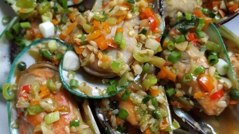 หอยแมลงภู่ผัดพริก อาหารจานเดียว