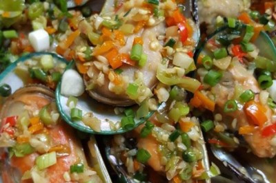 หอยแมลงภู่ผัดพริก อาหารจานเดียว