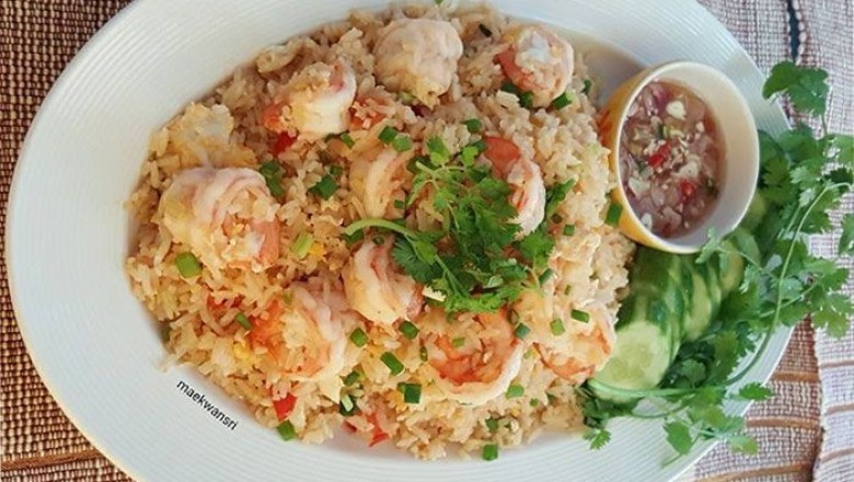 ข้าวผัดกุ้งตัวโต อาหารจานเดียว