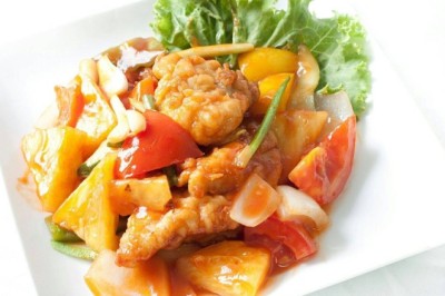 ผัดเปรี้ยวหวานปลาทอด อาหารจานเดียว