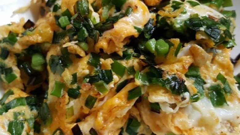 ไข่เจียวกุยช่าย อาหารจานเดียว