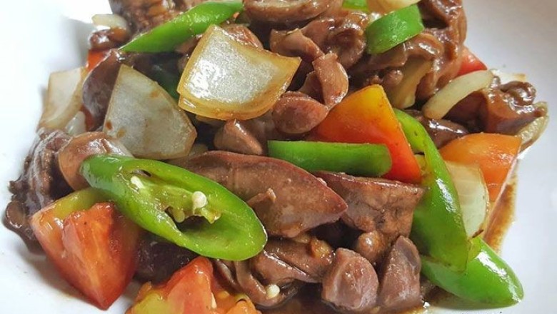 ผัดพริกเครื่องในไก่ อาหารจานเดียว