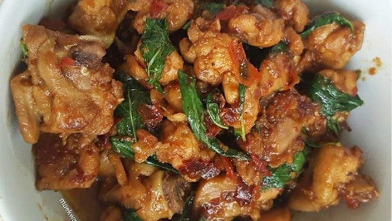 กะเพราไก่ อาหารจานเดียว