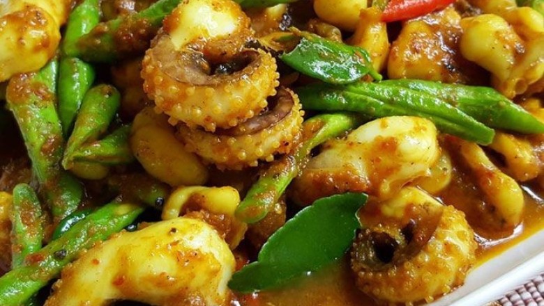 ผัดเผ็ดหนวดปลาหมึกพริกแกงใต้