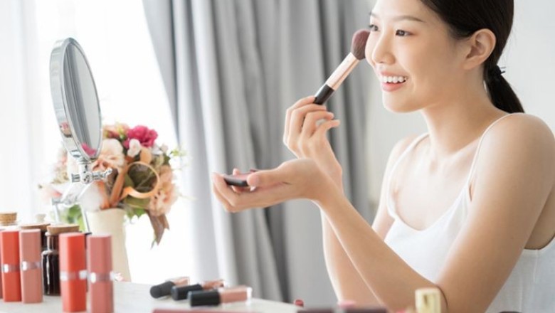 หน้าร้อนเก็บเครื่องสำอางอย่างไรดีนะ