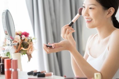 หน้าร้อนเก็บเครื่องสำอางอย่างไรดีนะ