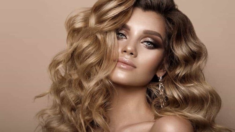 ผมสีน้ำตาลเปล่งประกาย