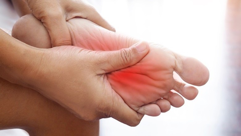 มารู้จักกับเส้นเอ็นฝ่าเท้าอักเสบหรือโรครองช้ำ