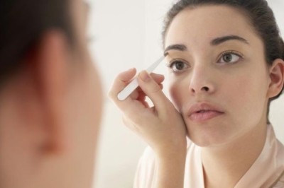 วิธีถอนขนคิ้วให้ได้รูปสวยงาม