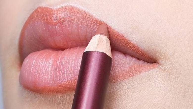 การใช้ดินสอเขียนขอบปาก