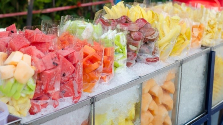 ผลไม้รถเข็นอร่อยร้ายตายผ่อนส่ง