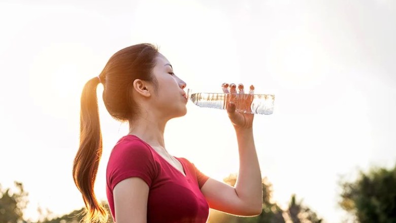 หน้าร้อนแต่ตัวไม่ร้อน