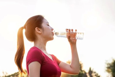 หน้าร้อนแต่ตัวไม่ร้อน