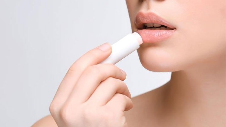 ลิปบาล์มแบบไหนเหมาะกับริมฝีปากคุณ